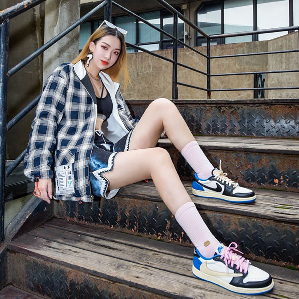 Travis Scott AJ1藤原浩 OG SP 倒鉤2.0 三方聯名 閃電低幫籃球鞋 白藍黑